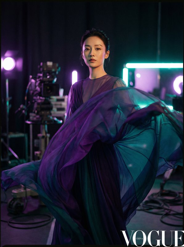 镜子前面美少女写真视频拍摄