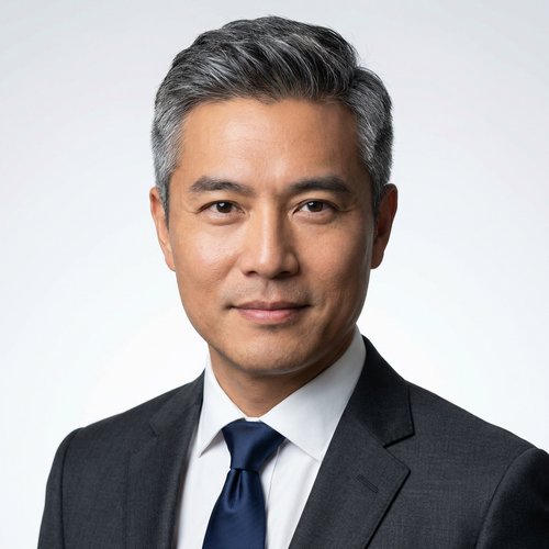 镜子前面制片总监张伟华